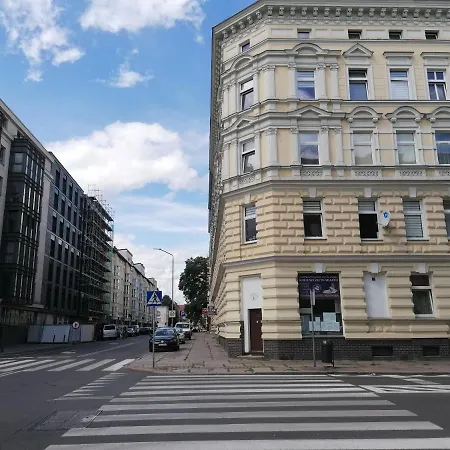 Hostel Tulip - Pokoj 7 Ze Wspolna Lazienka I Kuchnia Szczecin Exterior photo