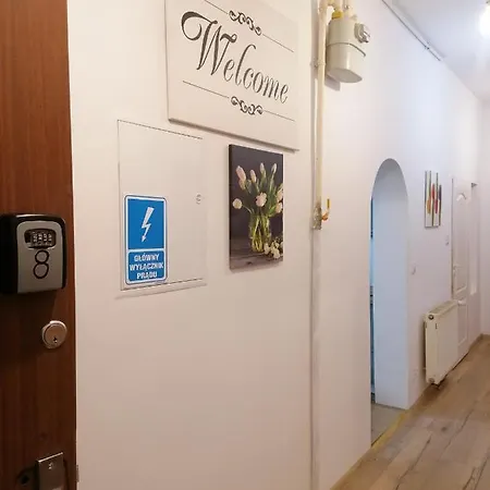 Hostel Tulip - Pokoj 7 Ze Wspolna Lazienka I Kuchnia Szczecin Exterior photo