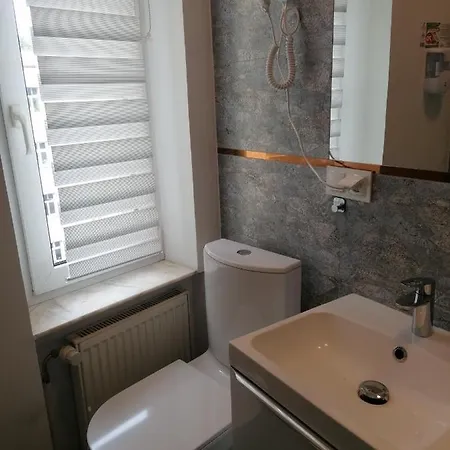 Hostel Tulip - Pokoj 7 Ze Wspolna Lazienka I Kuchnia Szczecin Exterior photo